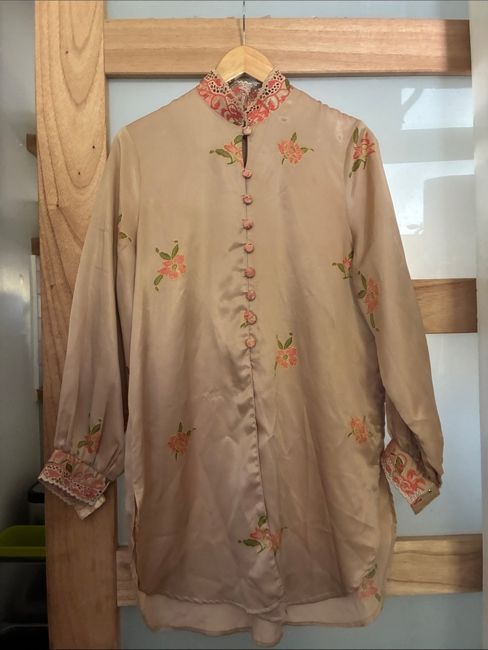 “Srie collection” vintage women’s silk blouse